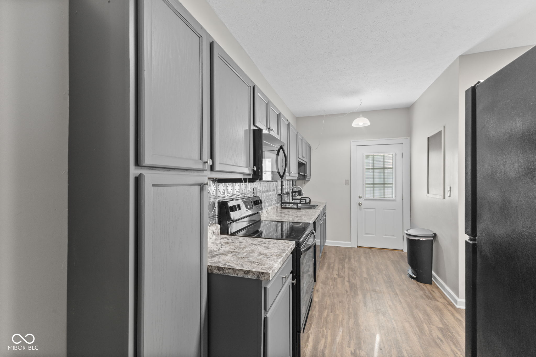 601 Wallace Avenue Indianapolis, IN 46201 - Photo 13 of 36