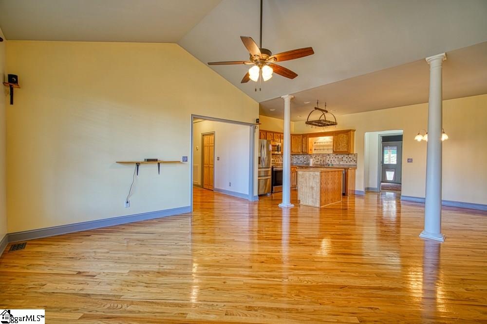 127 Post Oak Road Duncan, SC 29334 - Photo 4 of 27 Gallery Image 4