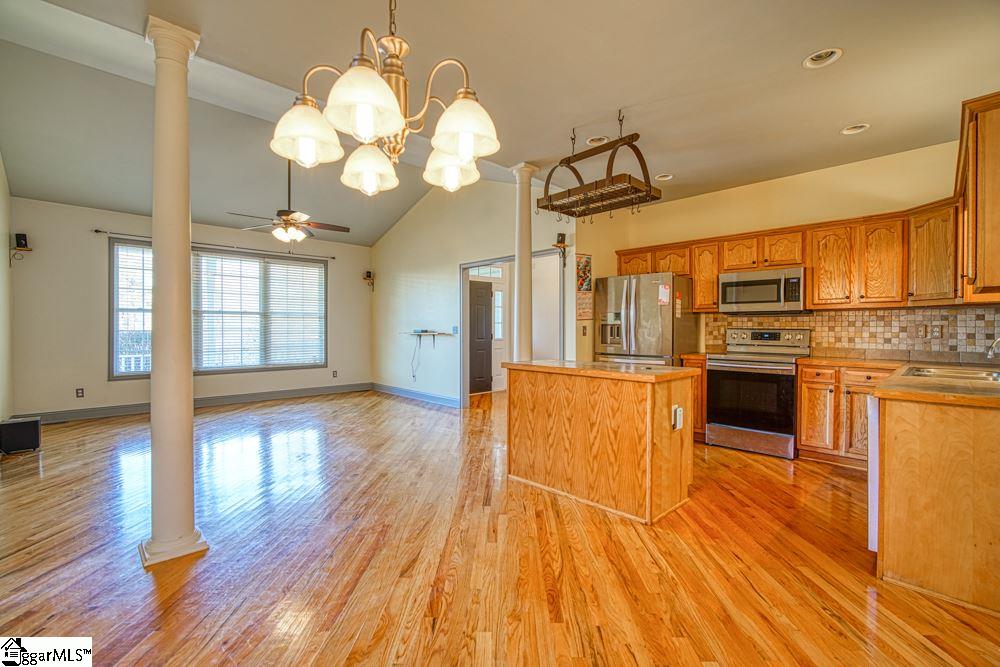 127 Post Oak Road Duncan, SC 29334 - Photo 6 of 27 Gallery Image 6