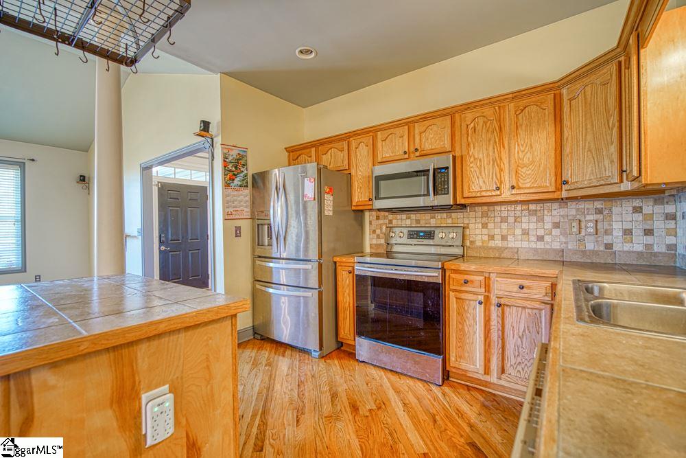 127 Post Oak Road Duncan, SC 29334 - Photo 7 of 27 Gallery Image 7