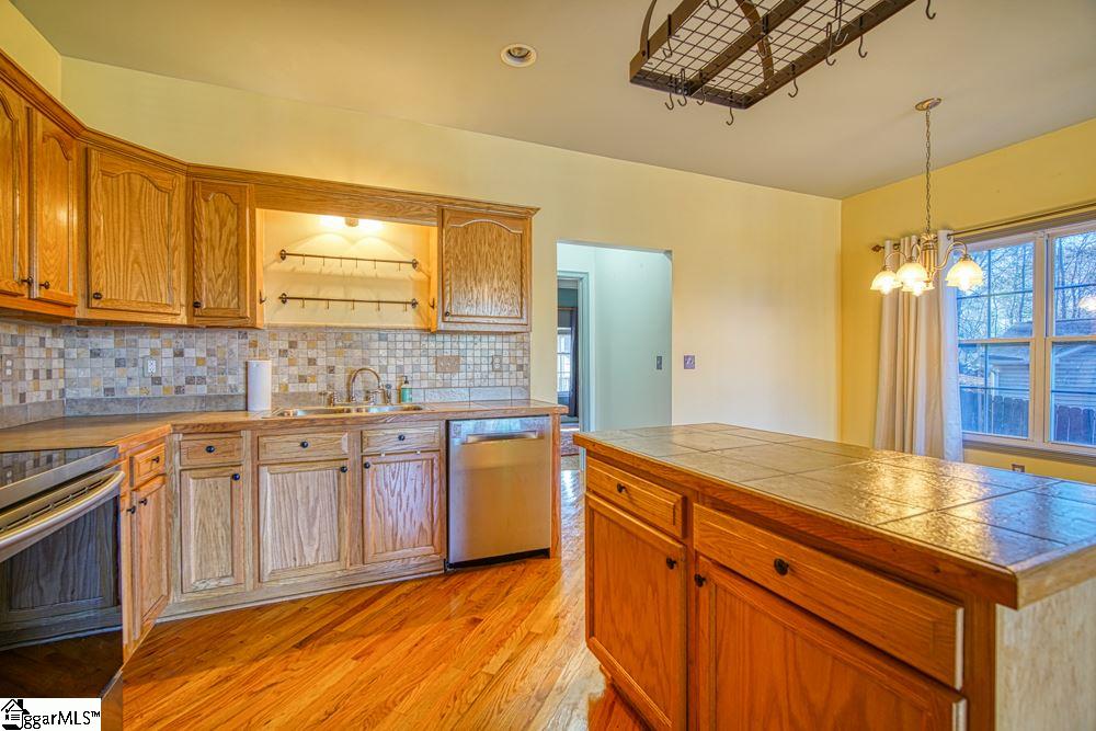 127 Post Oak Road Duncan, SC 29334 - Photo 8 of 27 Gallery Image 8