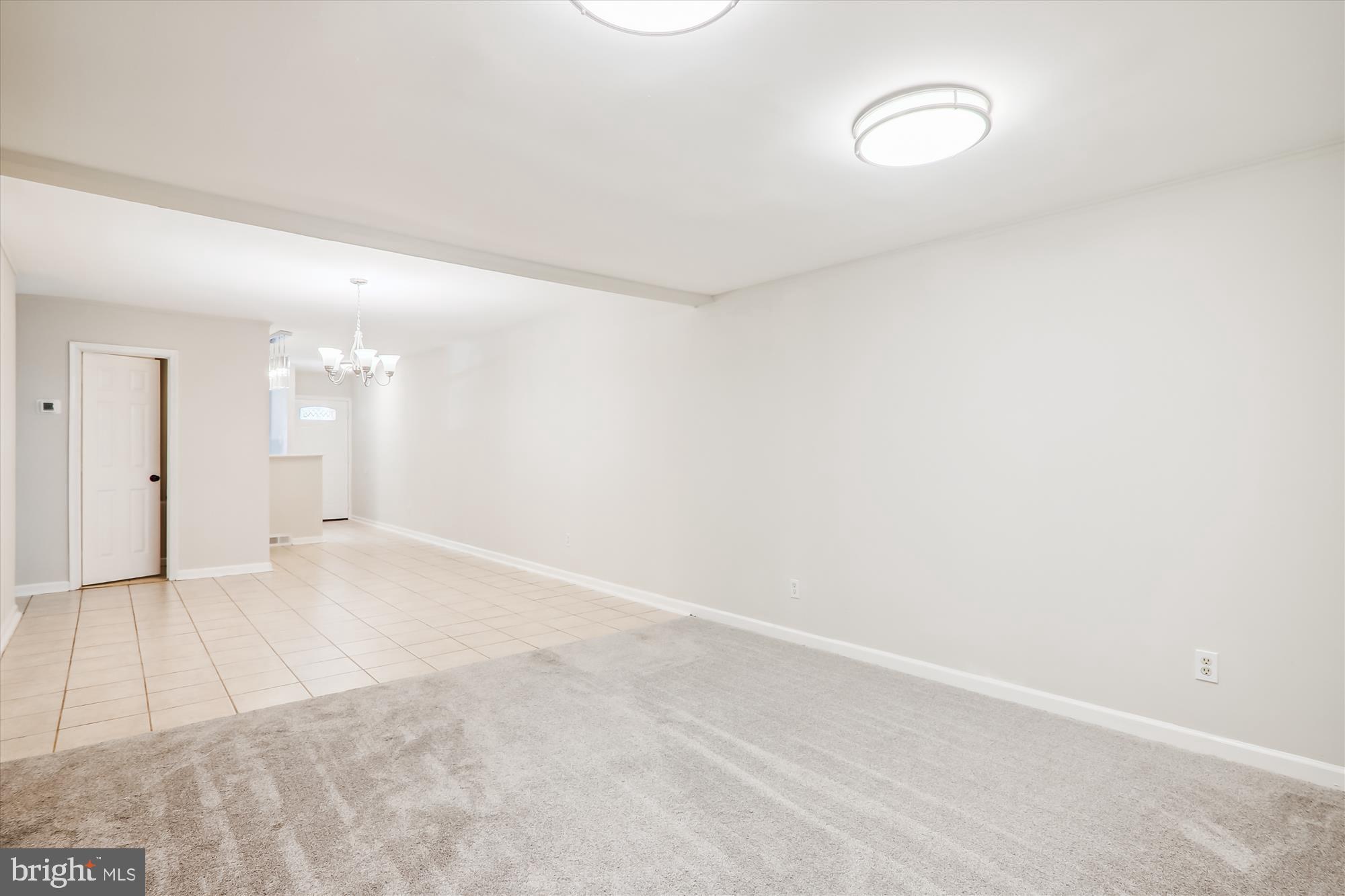 7717 Oxman Road Landover, MD 20785 - Photo 14 of 38 Living Room