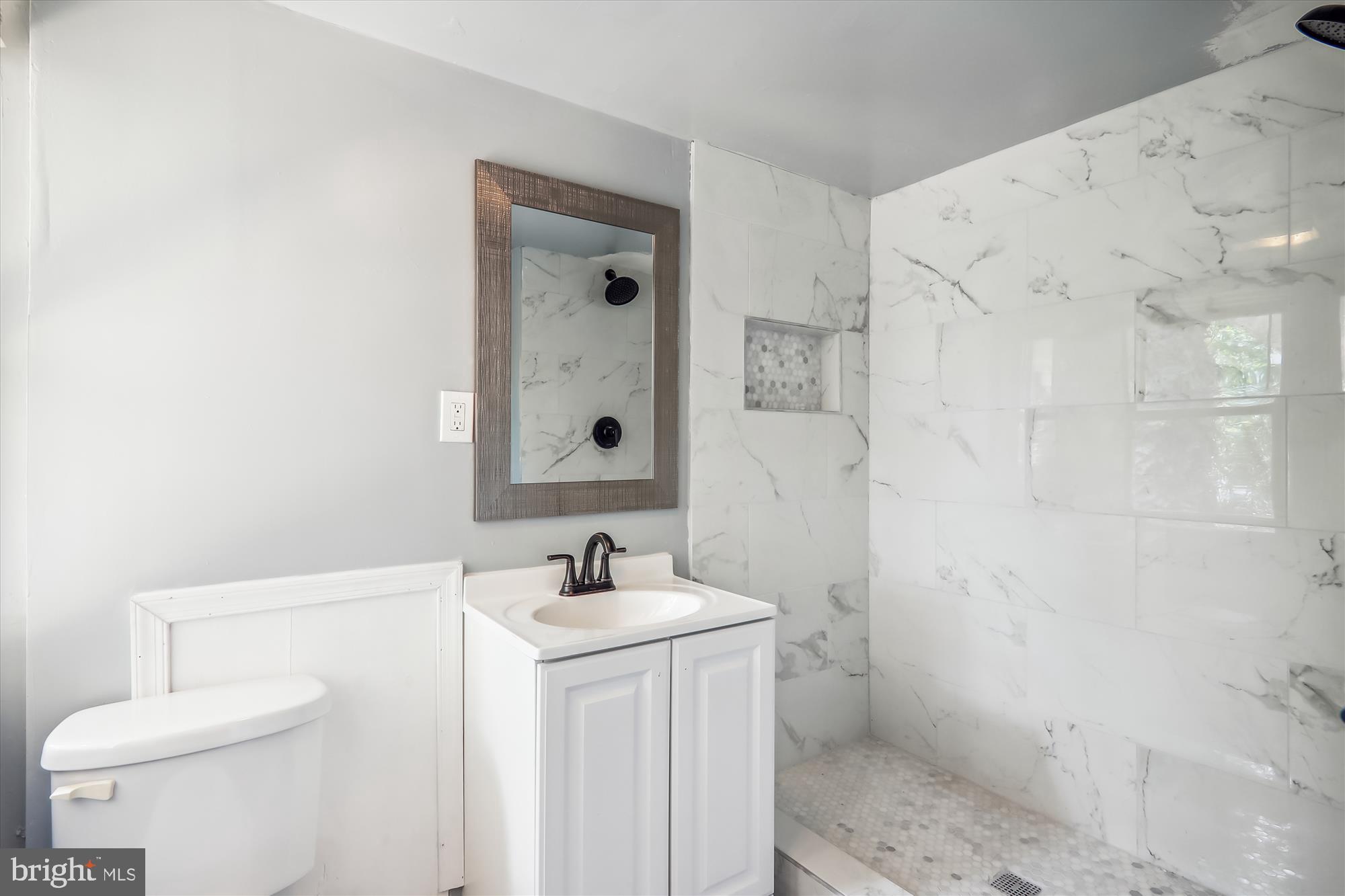 7717 Oxman Road Landover, MD 20785 - Photo 18 of 38 Primary Bath