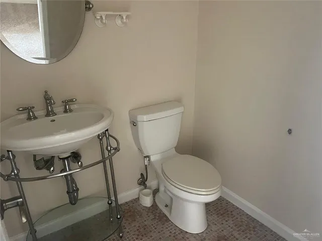 $850 | 2201 South Jackson Road, Unit P52, Pharr, TX 78577