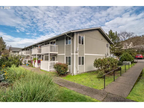 $114,990 | 885 Northeast Sunset Street, Unit 26, Roseburg, OR 97470