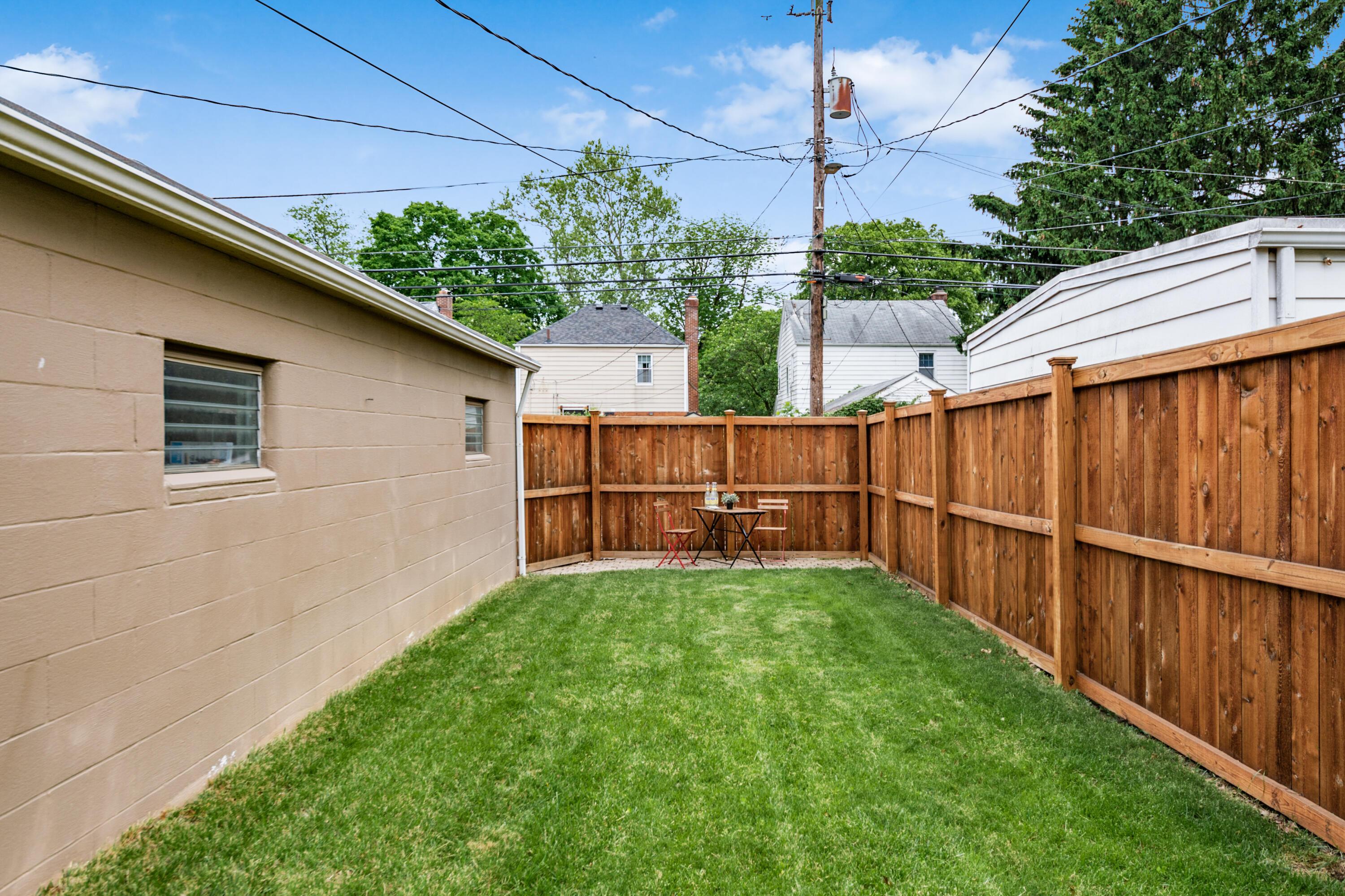 868 Vernon Road Columbus, OH 43209 - Photo 32 of 36 L_868_Vernon_Rd073
