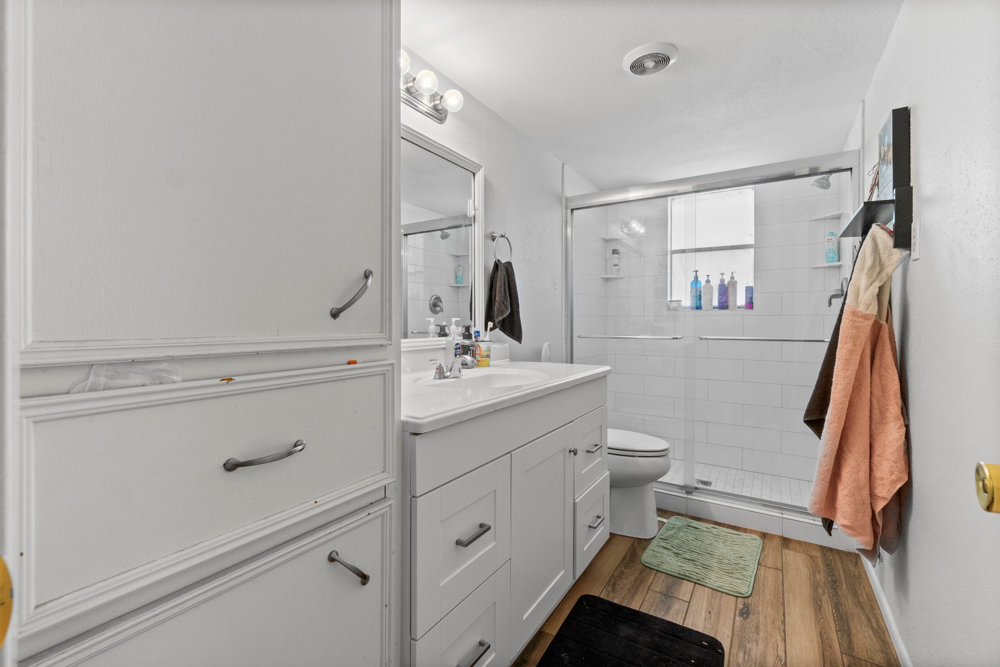 328 Drew's Landing Road Goodrich, TX 77335 - Photo 13 of 30 Primary Bathroom