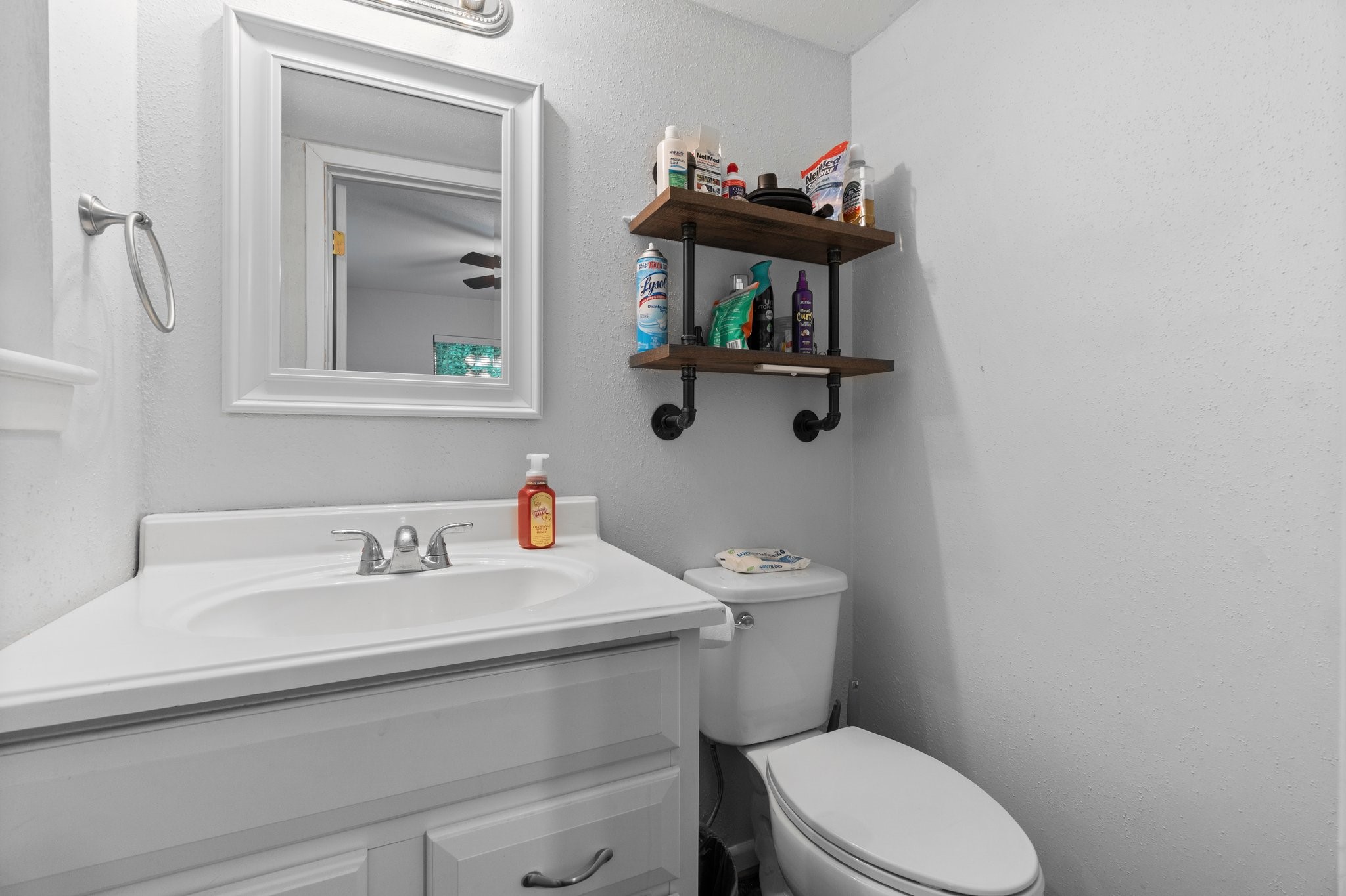 328 Drew's Landing Road Goodrich, TX 77335 - Photo 18 of 30 Bathroom