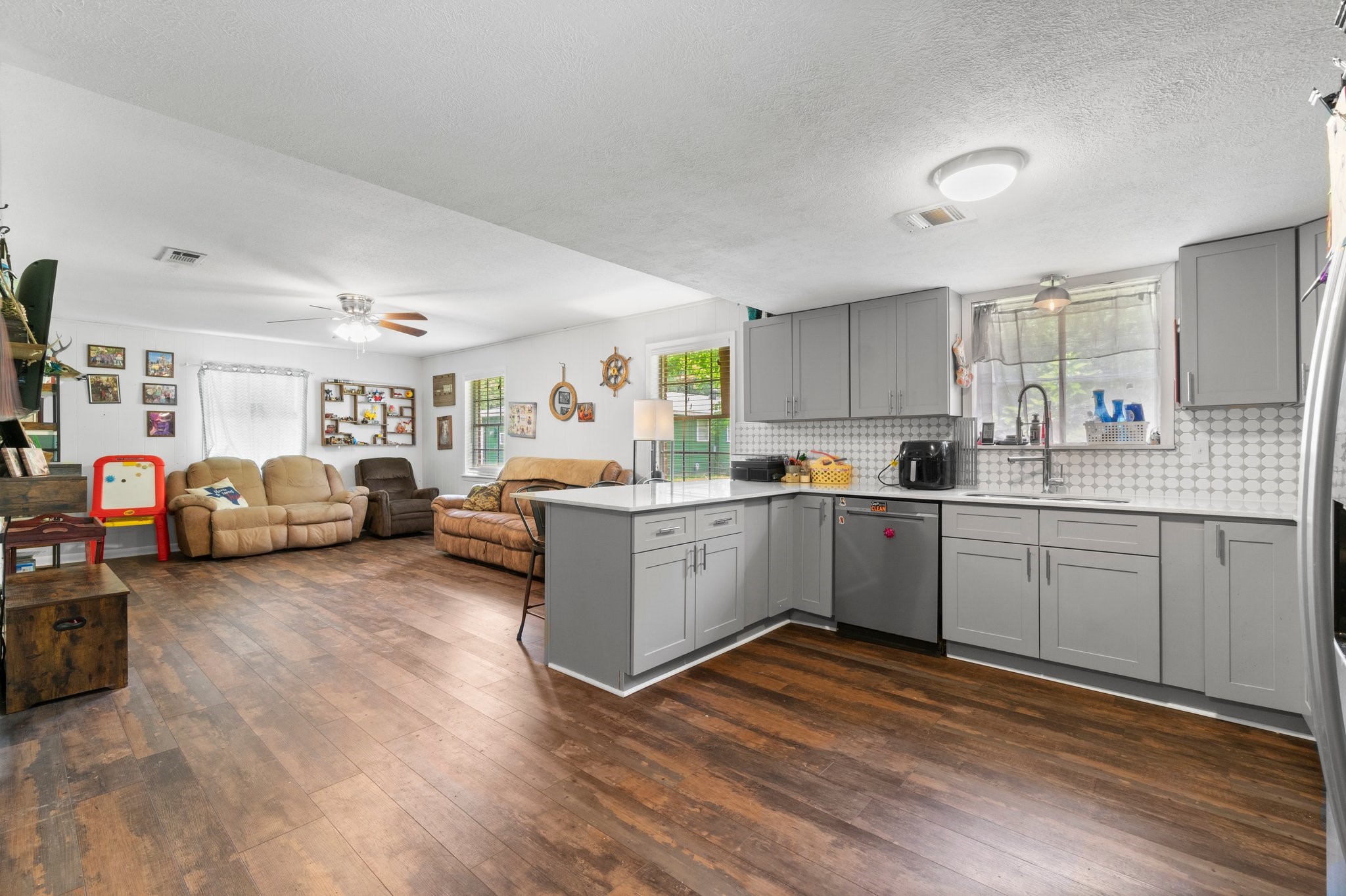 328 Drew's Landing Road Goodrich, TX 77335 - Photo 8 of 30 Kitchen 3