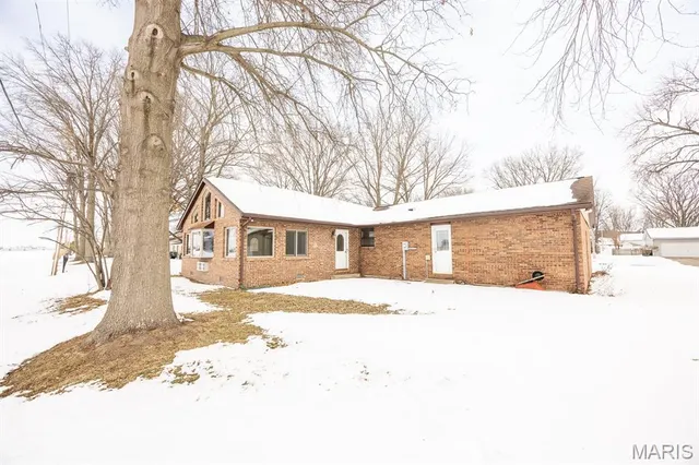 $285,000 | 717 Knipp Drive, Mascoutah, IL 62258