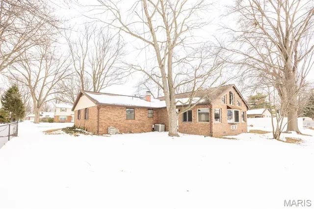 $285,000 | 717 Knipp Drive, Mascoutah, IL 62258