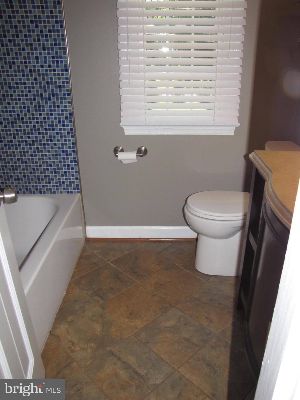 10220 Vale Road Vienna, VA 22181 - Photo 9 of 17