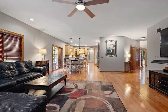 $799,000 | 209 Linden Oaks Lane, New Lenox, IL 60451