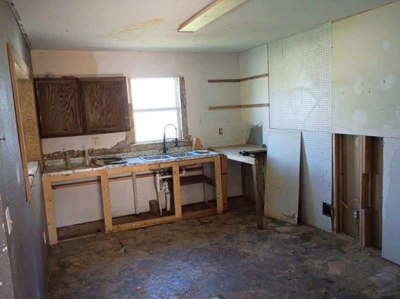 1220 Maple Street Graham, TX 76450 - Photo 11 of 15