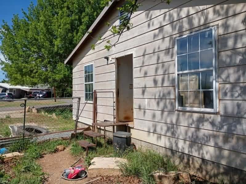 1220 Maple Street Graham, TX 76450 - Photo 3 of 15