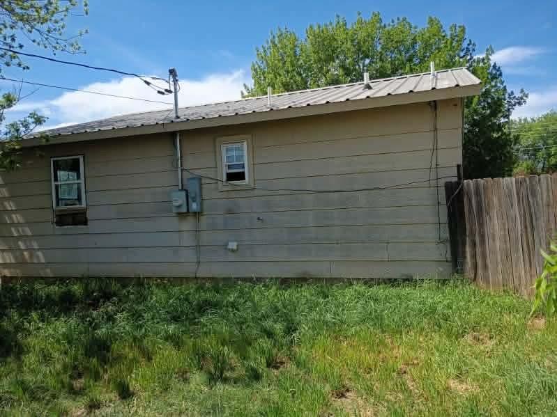 1220 Maple Street Graham, TX 76450 - Photo 4 of 15