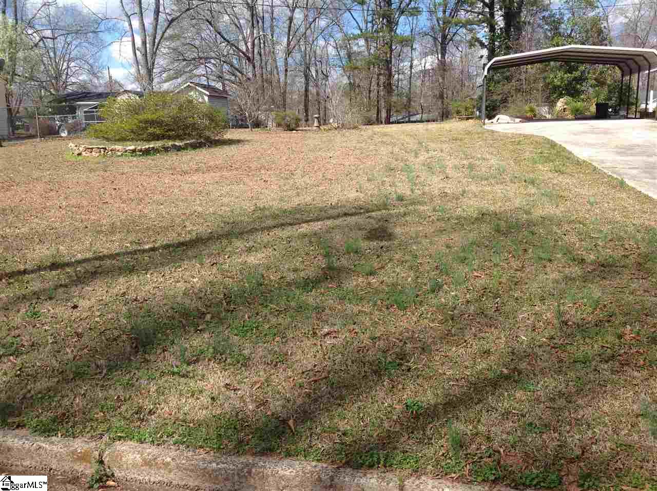503 Shands Street Clinton, SC 29325 - Photo 3 of 7 Gallery Image 3
