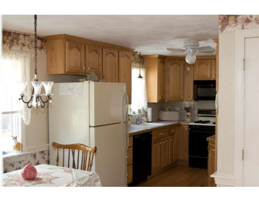14 Edward Road Townsend, MA 01469 - Photo 3 of 7