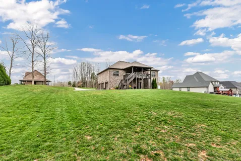 $600,000 | 1729 Double R Boulevard, Clarksville, TN 37042
