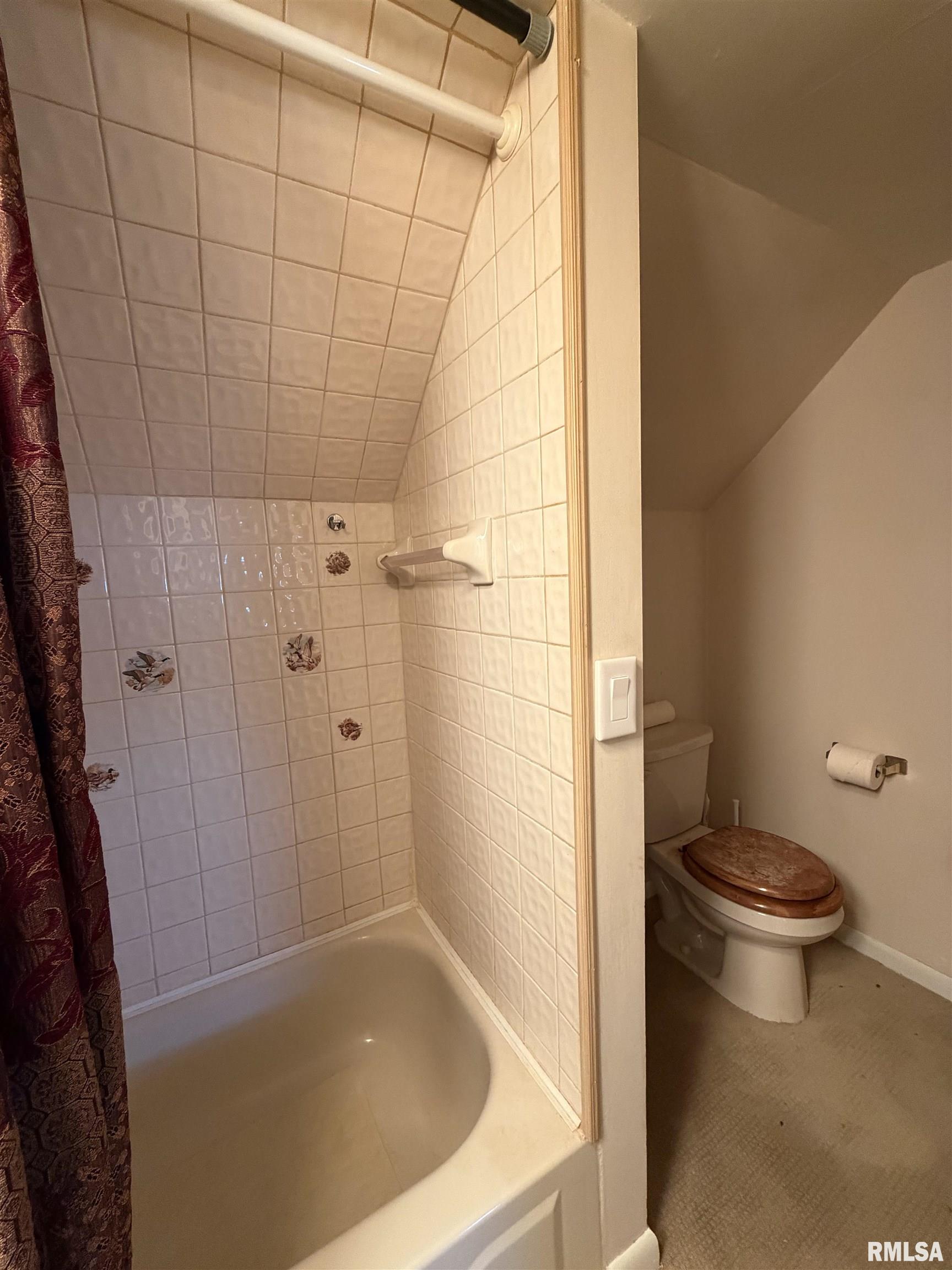 135 10th Street Carmi, IL 62821 - Photo 26 of 32