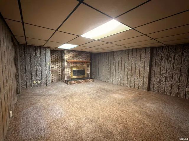 $125,000 | 135 10th Street, Carmi, IL 62821