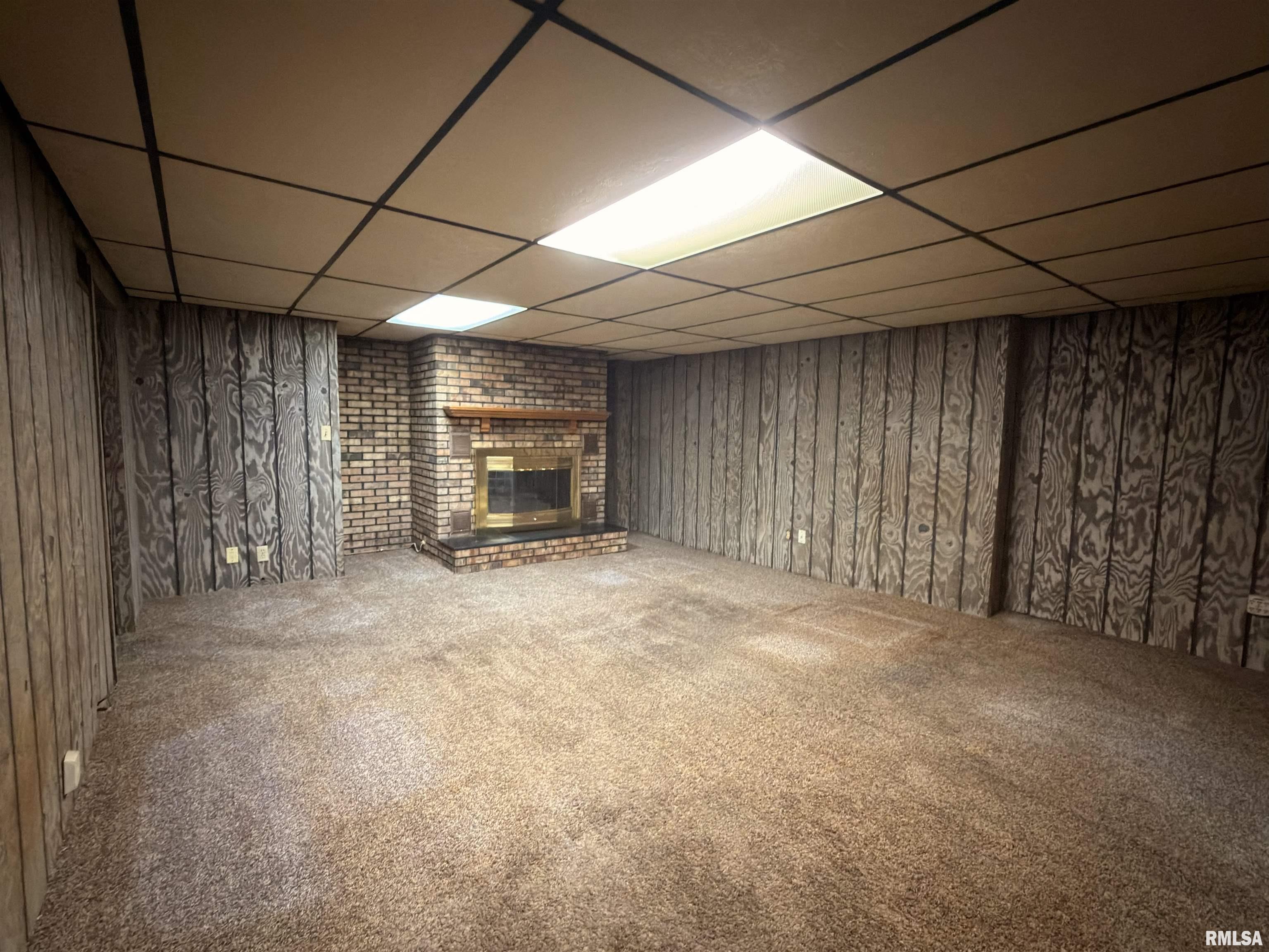 135 10th Street Carmi, IL 62821 - Photo 27 of 32