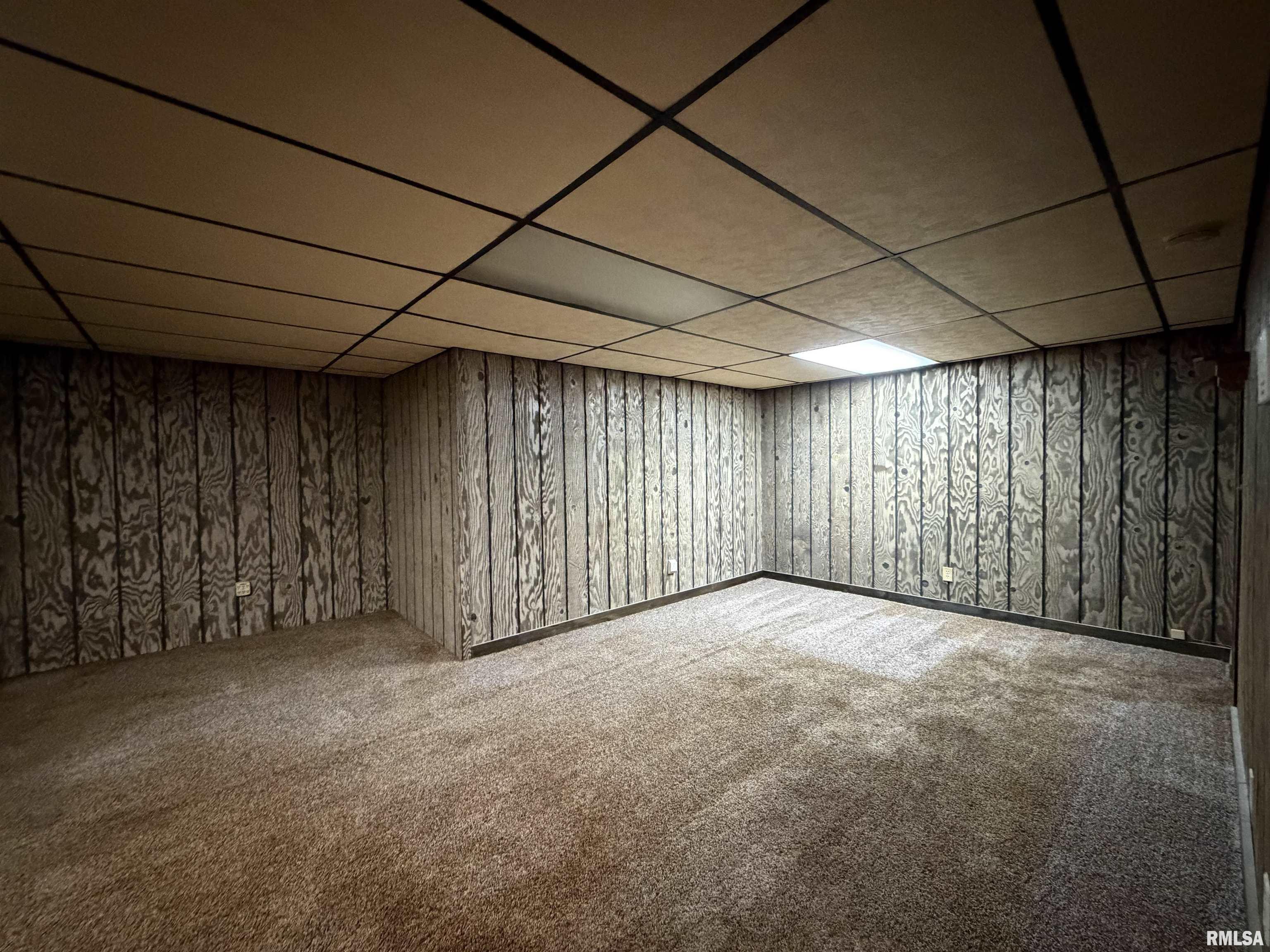 135 10th Street Carmi, IL 62821 - Photo 28 of 32