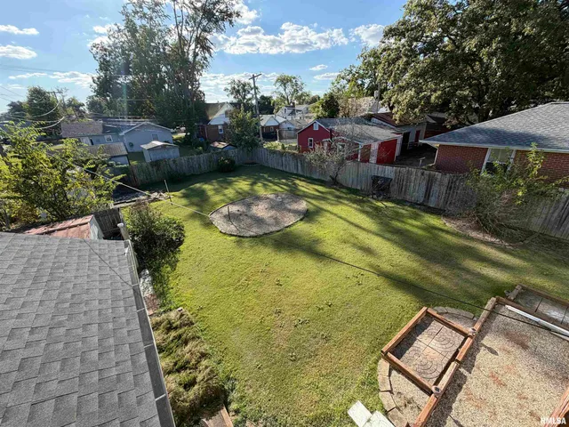 $125,000 | 135 10th Street, Carmi, IL 62821