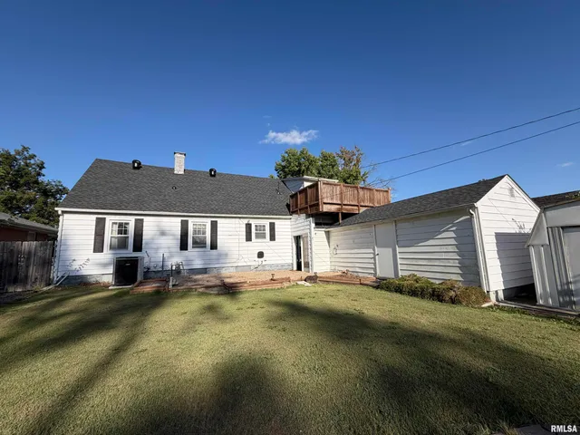 $125,000 | 135 10th Street, Carmi, IL 62821