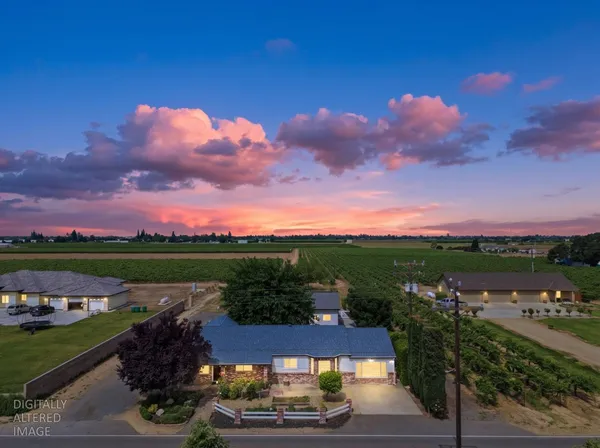 $799,000 | 13989 Curry Avenue, Lodi, CA 95240