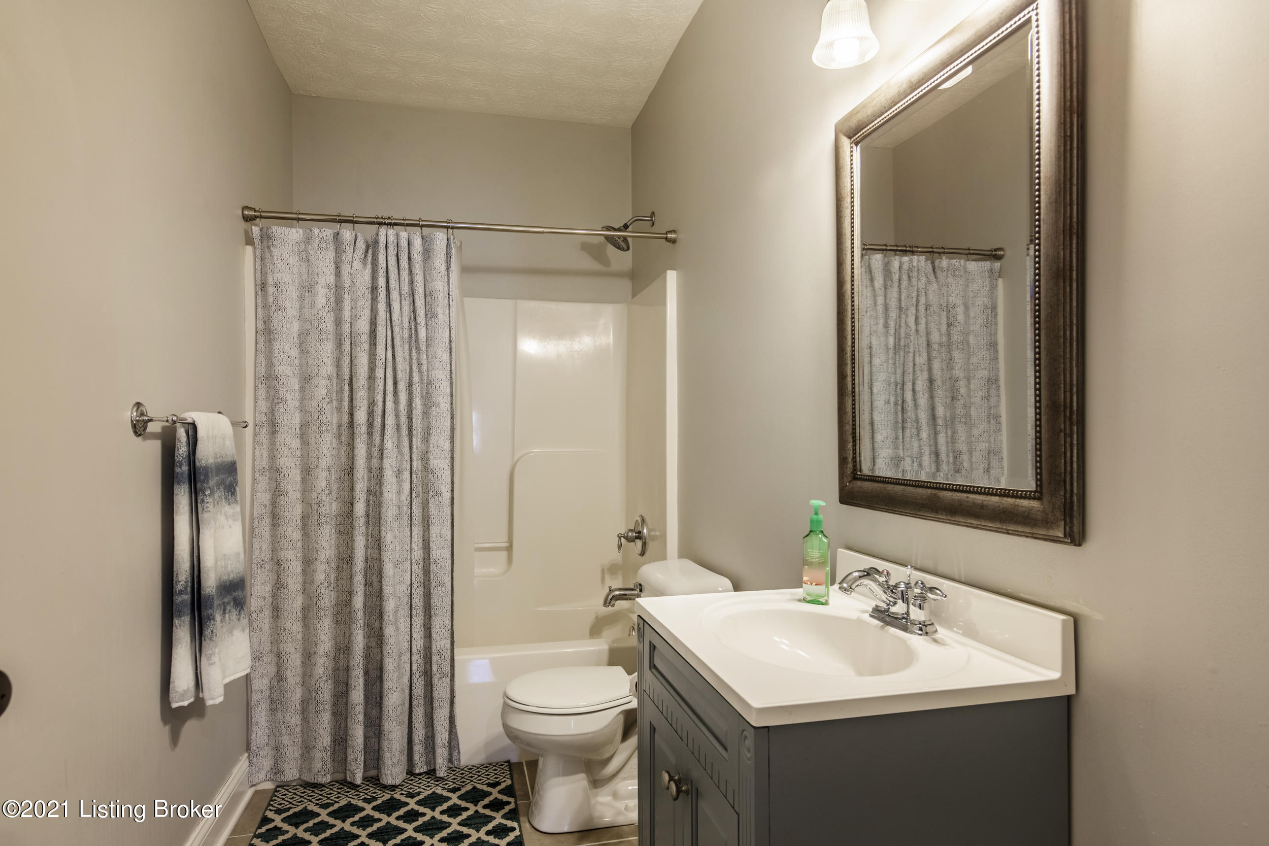 355 Sunny View Road Brandenburg, KY 40108 - Photo 46 of 76 with shower/tub combo