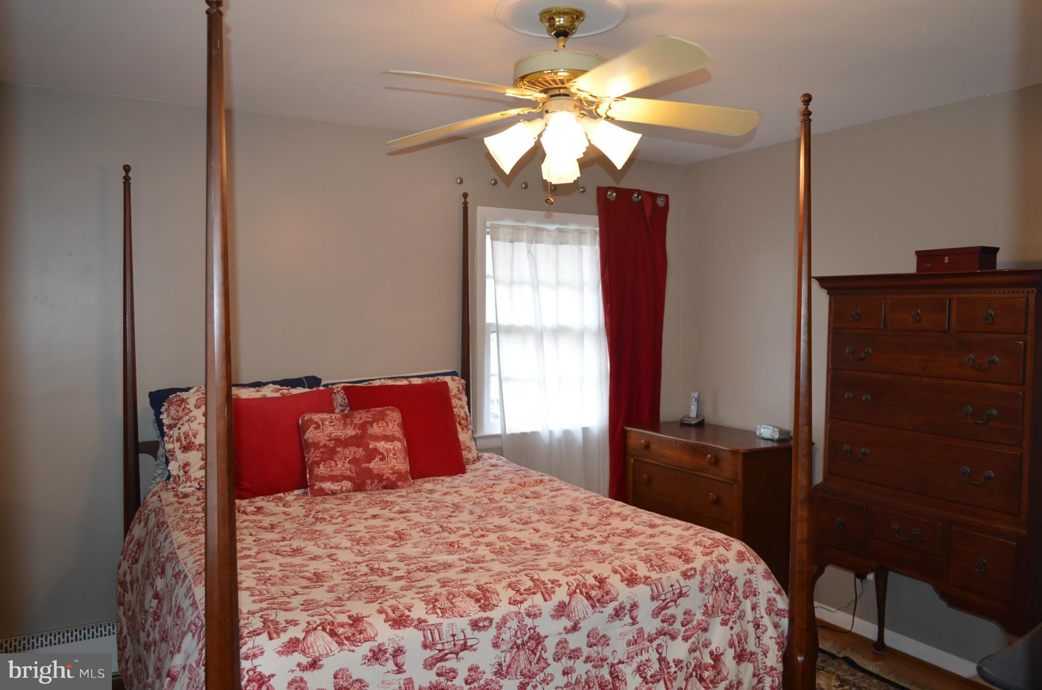 1804 Birch Road McLean, VA 22101 - Photo 12 of 29 Upper level master bedroom