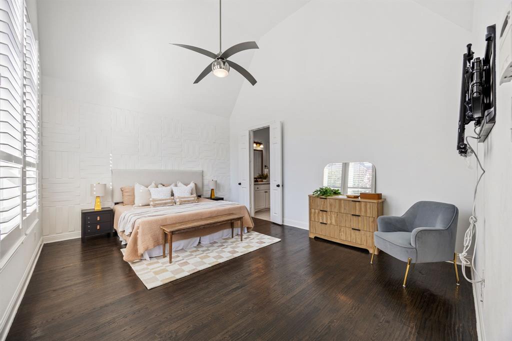 3040 Dunverny The Colony, TX 75056 - Photo 27 of 40 a room with a bed and furniture