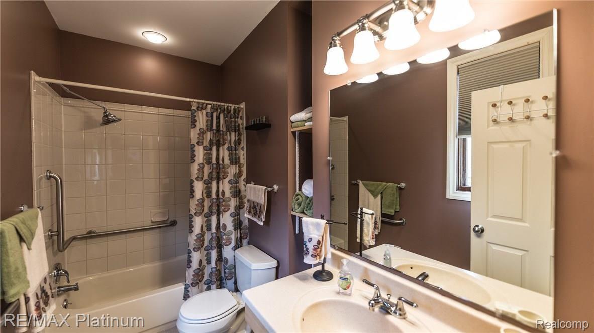 259 North Hughes Road Howell, MI 48843 - Photo 40 of 75 41_44.jpg