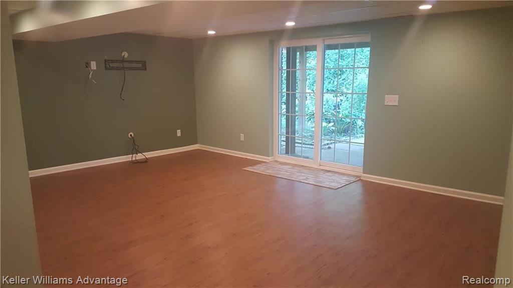 31000 Oak Valley Drive Farmington Hills, MI 48331 - Photo 16 of 19