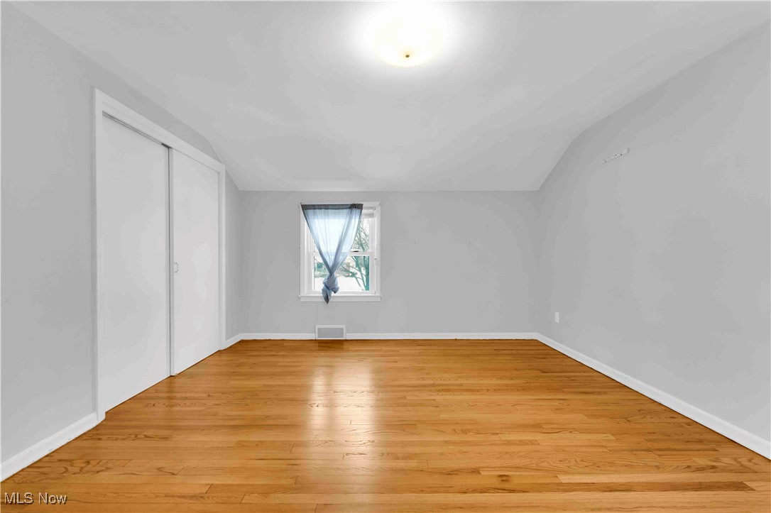 4887 Fairlawn Road Cleveland, OH 44124 - Photo 12 of 35 Gallery Image 12