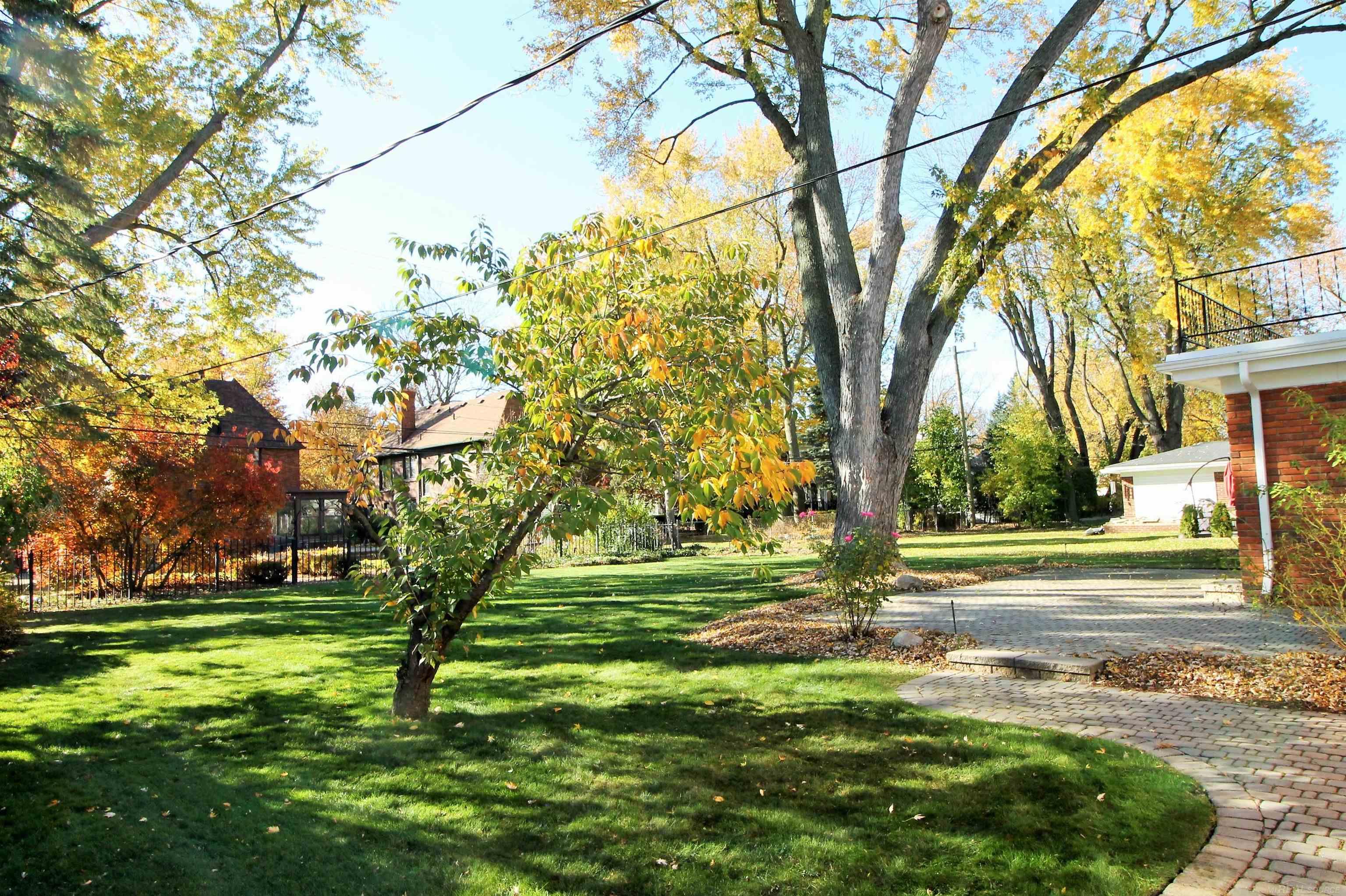 1341 Devonshire Road Grosse Pointe Park, MI 48230 - Photo 43 of 68