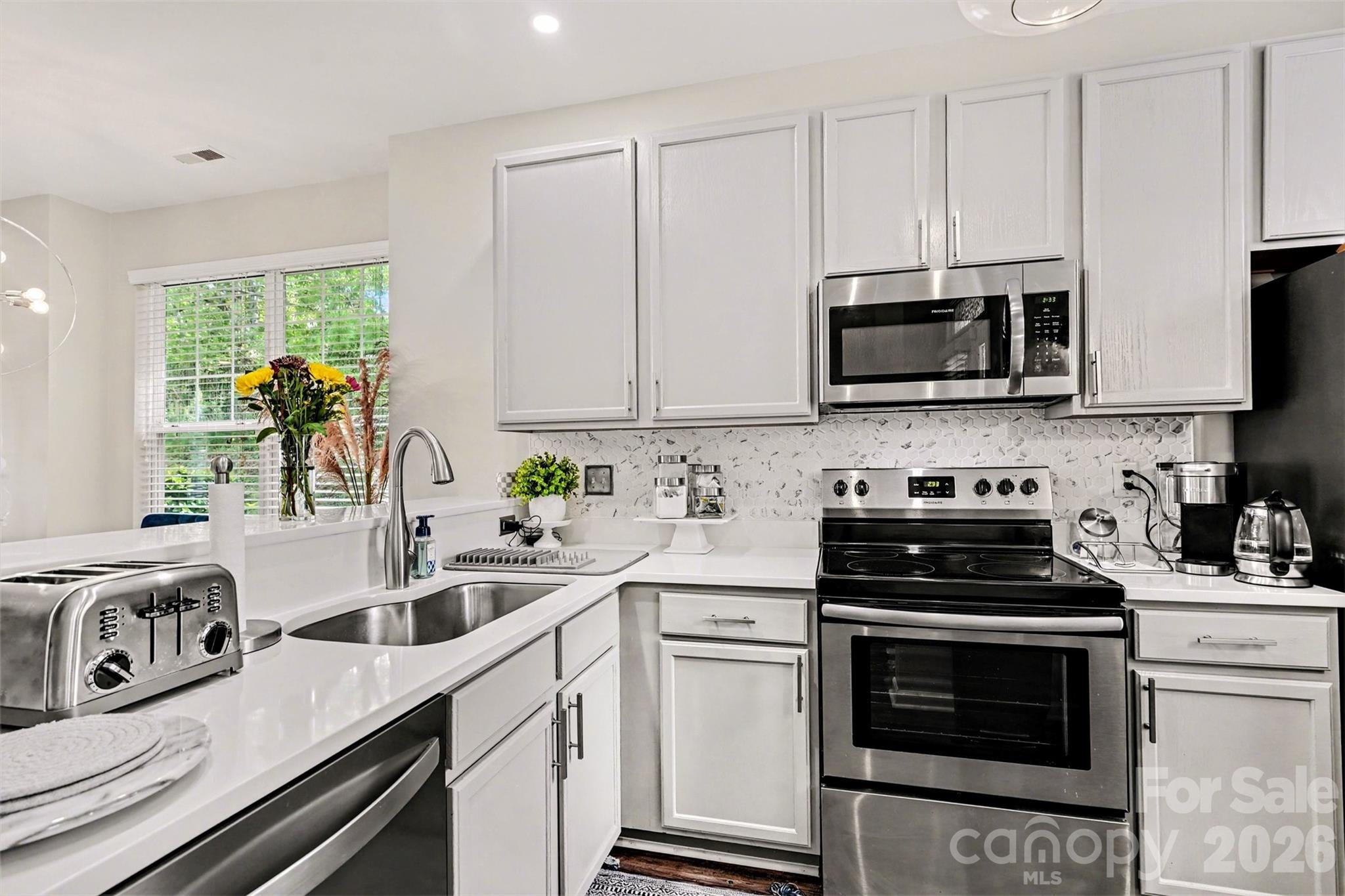 6302 Gammon Road Charlotte, NC 28269 - Photo 5 of 30 Gallery Image 5
