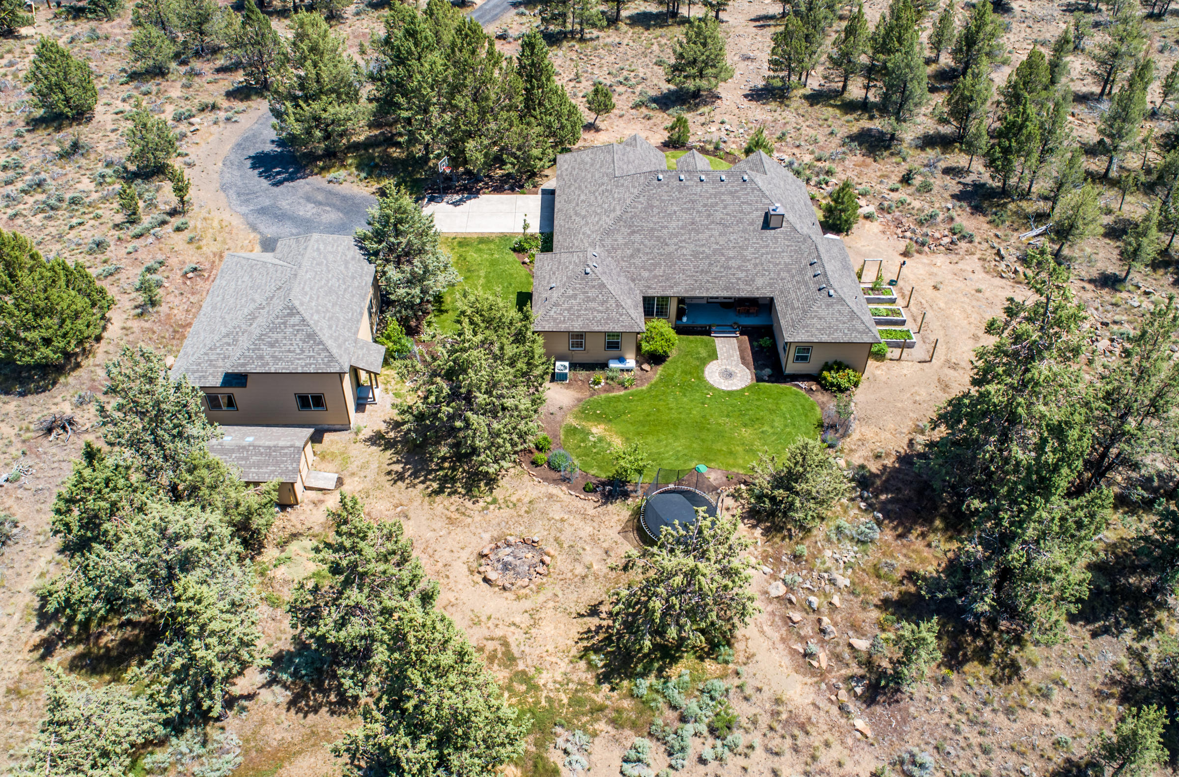 17730 Mountain View Road Sisters, OR 97759 - Photo 26 of 31 27