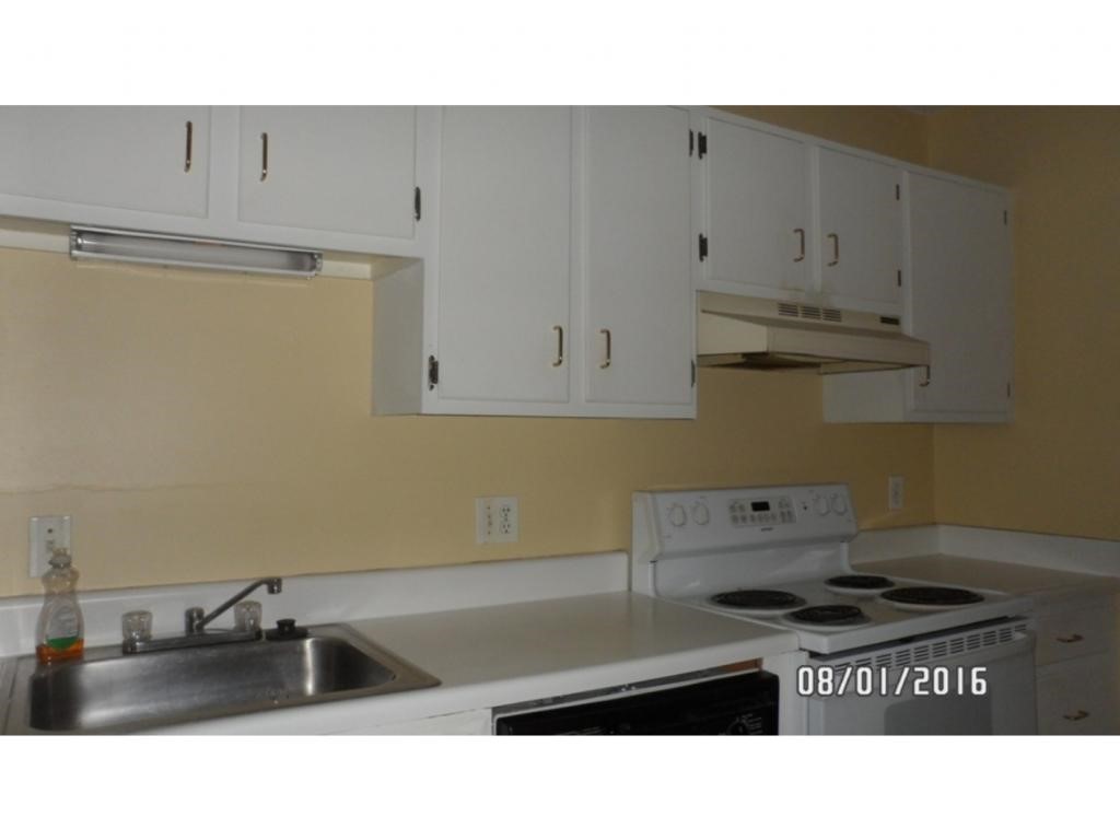 13 Strawberry Bank Road, Unit 6 Nashua, NH 03062 - Photo 9 of 16