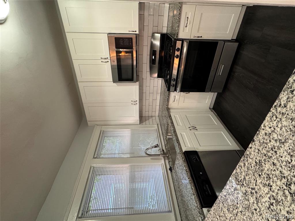 864 Nottingham Road, Unit 1N Grosse Pointe, MI 48230 - Photo 3 of 11