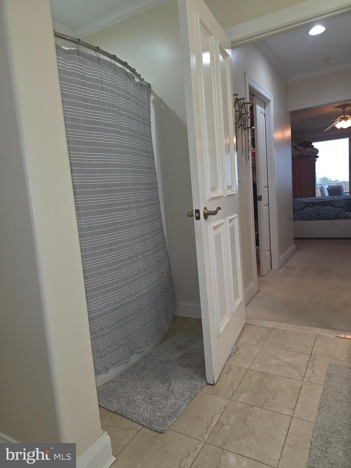 2102 Points Reach, Unit 2102 Berlin, MD 21811 - Photo 21 of 36 a view of elevator