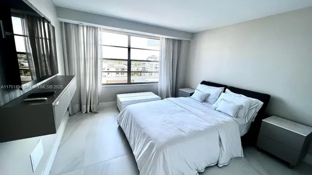 $7,500 | 155 Ocean Ln Drive, Unit 1105, Key Biscayne, FL 33149