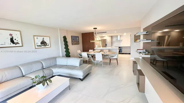 $7,500 | 155 Ocean Ln Drive, Unit 1105, Key Biscayne, FL 33149