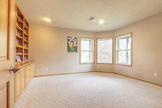 6643 Donaldson Road Grants Pass, OR 97526 - Photo 27 of 35 Office or 4th bedroom