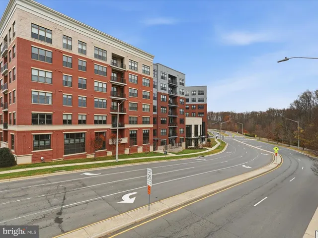 $725,000 | 2960 Vaden Drive, Unit 413, Fairfax, VA 22031