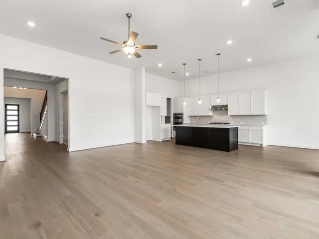 $687,000 | 5403 Gilded Ests Drive, Richmond, TX 77469