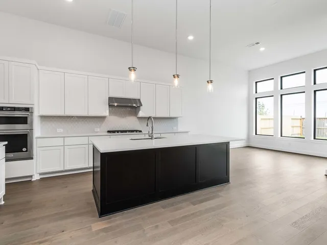 $687,000 | 5403 Gilded Ests Drive, Richmond, TX 77469