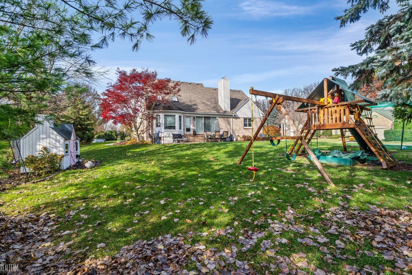2695 Oak View Court Rochester, MI 48307 - Photo 52 of 54 50127528-51.JPG