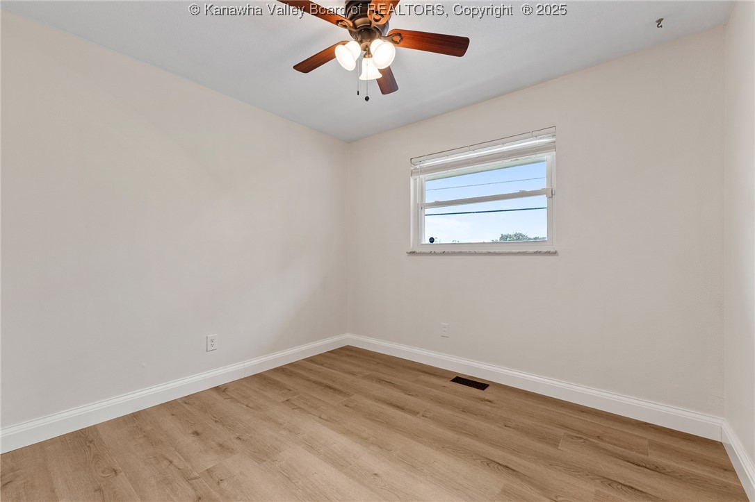 1570 Smith Road Charleston, WV 25314 - Photo 15 of 32 Gallery Image 15